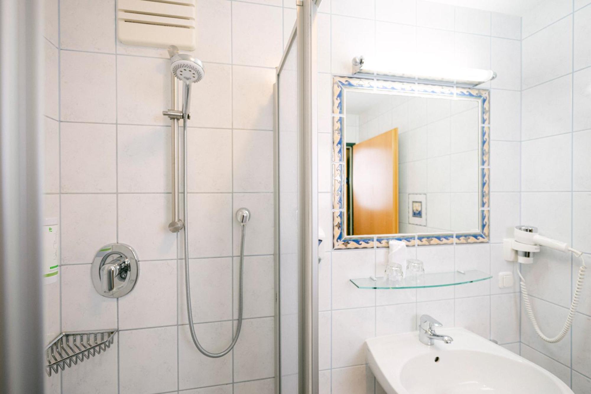 Gasthof Hotel Jaegerwirt Щрасвалхен Екстериор снимка