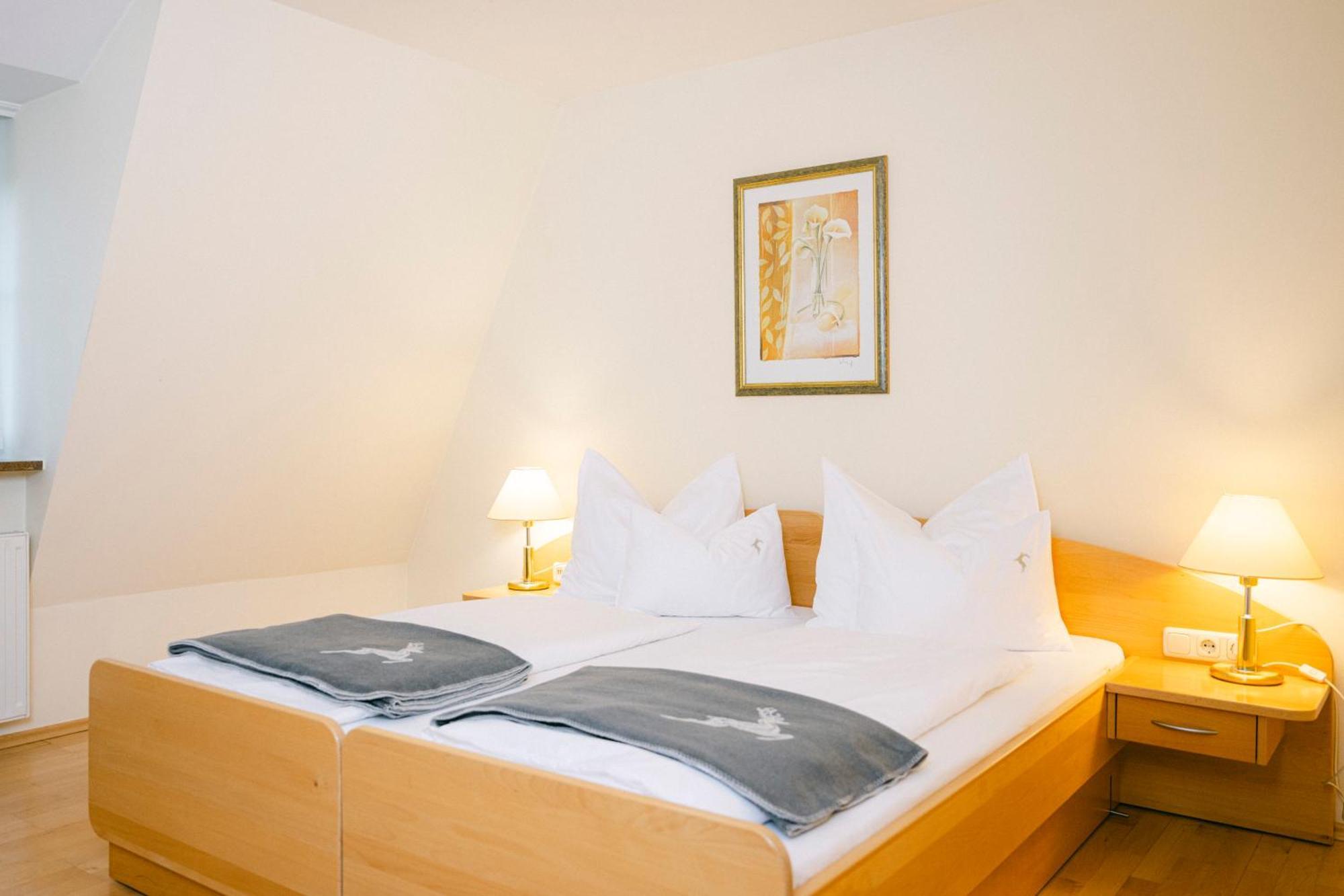 Gasthof Hotel Jaegerwirt Щрасвалхен Екстериор снимка