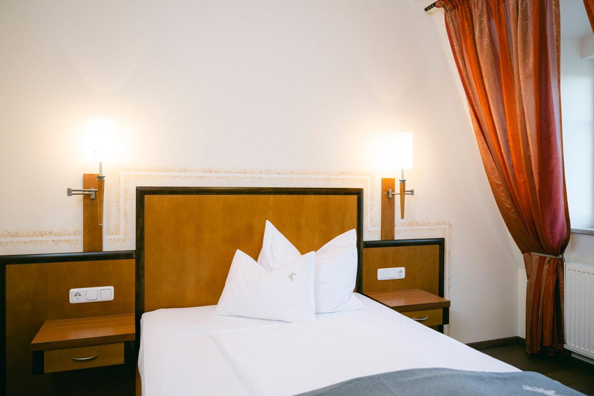 Gasthof Hotel Jaegerwirt Щрасвалхен Екстериор снимка