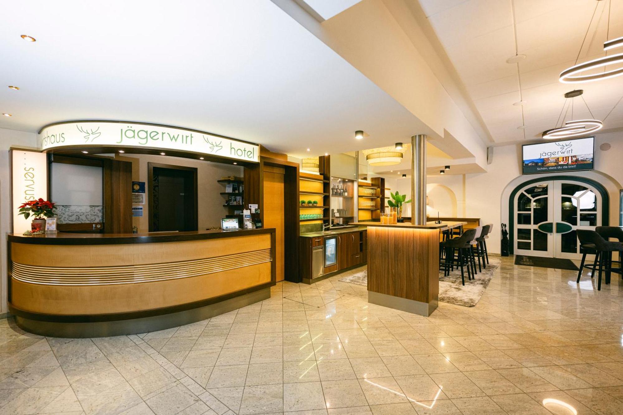 Gasthof Hotel Jaegerwirt Щрасвалхен Екстериор снимка